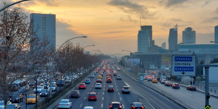 Les 10 Facteurs Les Plus Cruciaux Affectant la Distance de Freinage de Votre Voiture au Maroc