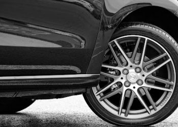 Vérifier le Filetage de Votre Pneu de Voiture au Maroc