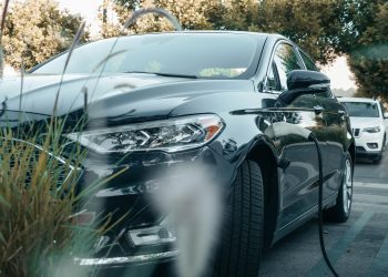 Réaliser Une Inspection D’entretien de Véhicule Électrique à Domicile au Maroc