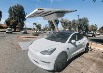 La Nouvelle Initiative de L’ONEE Pour Alimenter les Voitures Marocaines Avec de L’énergie Verte