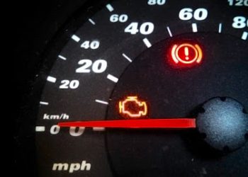 Qu’est-ce Que Cela Signifie Lorsque Votre Voyant Check Engine Clignote au Maroc