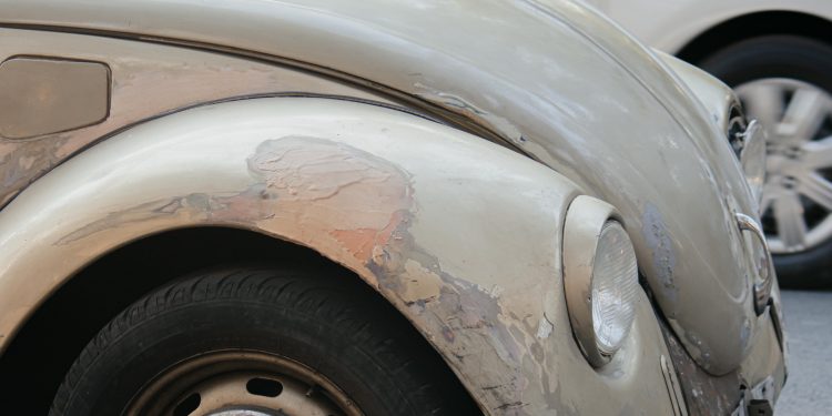 Les Effets Du Liquide De Frein Sur La Peinture Automobile Et Comment L’enlever