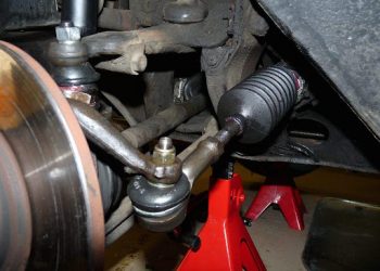 Comment La Conduite Avec Une Rotule De Direction Défectueuse Peut-Elle Affecter Votre Expérience De Conduite?