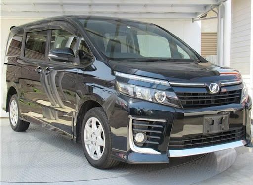 Toyota Voxy 2016