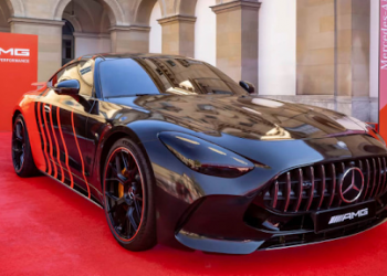 La Mercedes-AMG GT va Finalement Recevoir une Variante Hybride E Performance