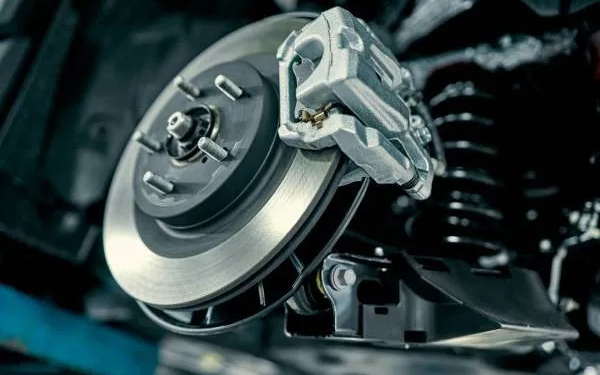 Comment Entretenir les Freins de votre Voiture au Maroc : 4 Astuces à Connaître