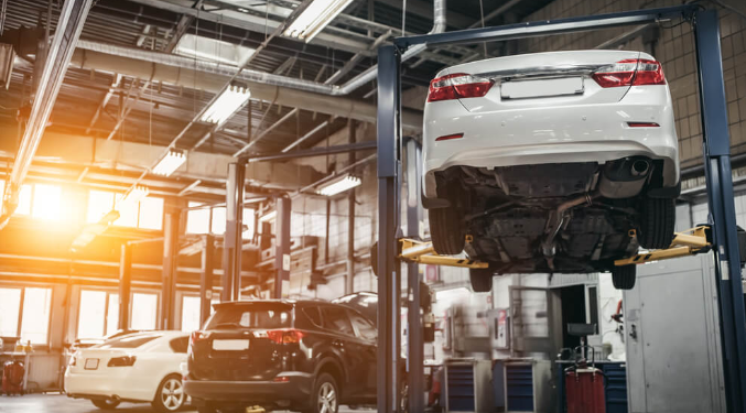 Quand ai-je Besoin d’un Service Complet pour ma Voiture?