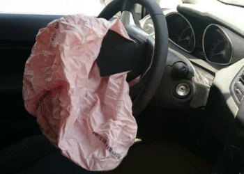 À Quelle Vitesse les Airbags se Déploient-ils?