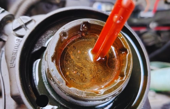 Causes Possibles de Liquide de Refroidissement dans l’Huile