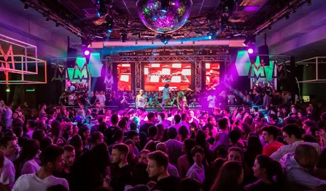 La Vie Nocturne à Kénitra : Les 10 Meilleurs Nightclubs de Kénitra