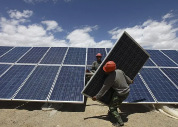 Le Maroc Avance dans ses Objectifs en Énergies Renouvelables avec Deux Nouvelles Centrales Solaires