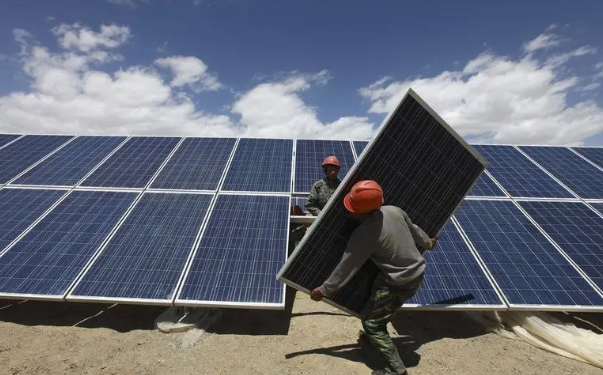 Le Maroc Avance dans ses Objectifs en Énergies Renouvelables avec Deux Nouvelles Centrales Solaires