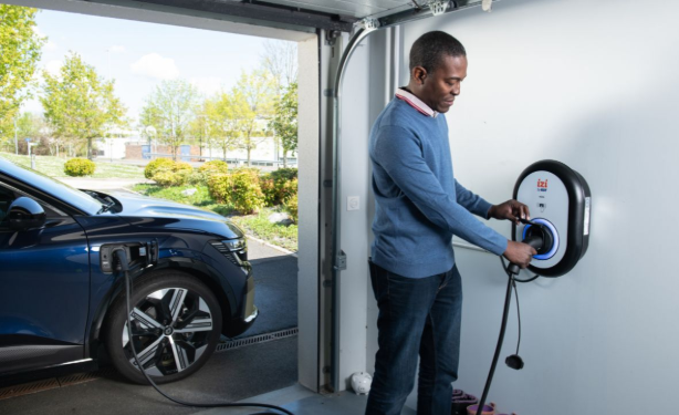 Comment Éviter la Surcharge ou la Sous-Charge de la Batterie de Votre Véhicule Électrique