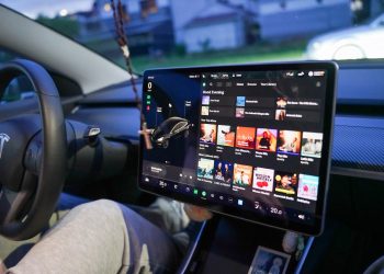 Comment les Habitudes de Conduite Influencent la Durée de Vie des Batteries des Véhicules Électriques