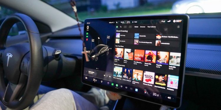 Comment les Habitudes de Conduite Influencent la Durée de Vie des Batteries des Véhicules Électriques