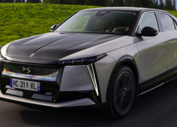 DS N°8 2025 : L’Artisanat Français de Luxe Électrique s’invite sur les Routes