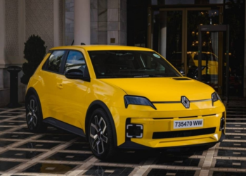La Nouvelle RENAULT 5 E-Tech Électrique Débarque au Maroc : L&rsquo;Icône Rétro-Futuriste Réinventée
