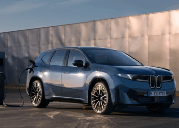 Le Défi des 800 km en Véhicule Électrique : Comment le Nouveau BMW iX3 et ZEEKR Redéfinissent l&rsquo;Anxiété d&rsquo;Autonomie pour les Conducteurs Marocains