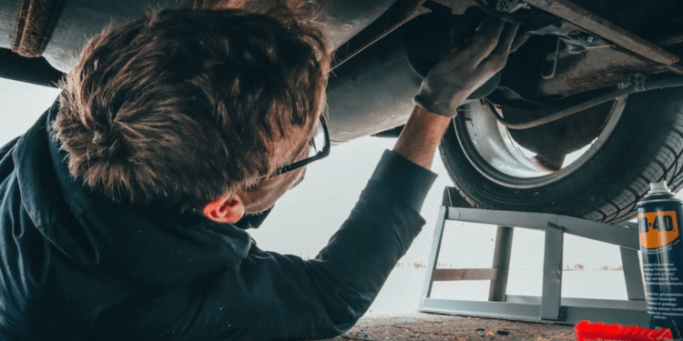 5 Erreurs de Maintenance Auto que Font les Marocains (Et Comment les Éviter)